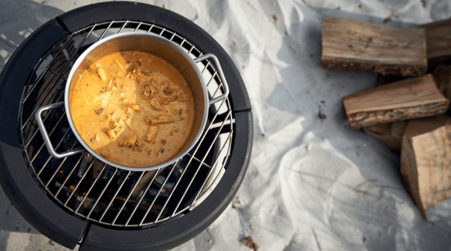 Aduro Bålfad med grillrist på stranden